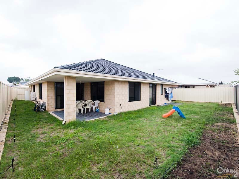 67  Hardcastle Ave, Landsdale WA 6065