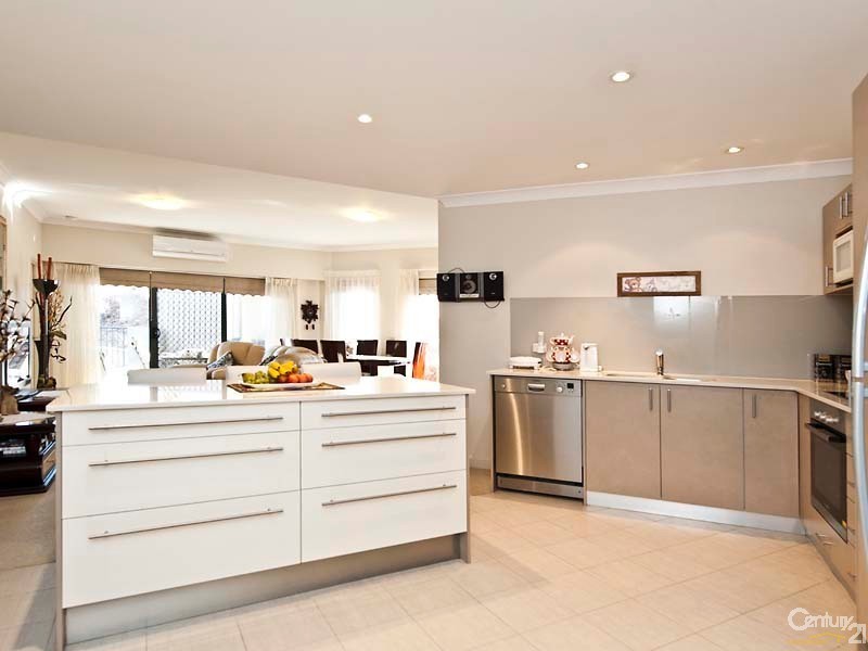 4/2 Molloy Promenade, Joondalup WA 6027