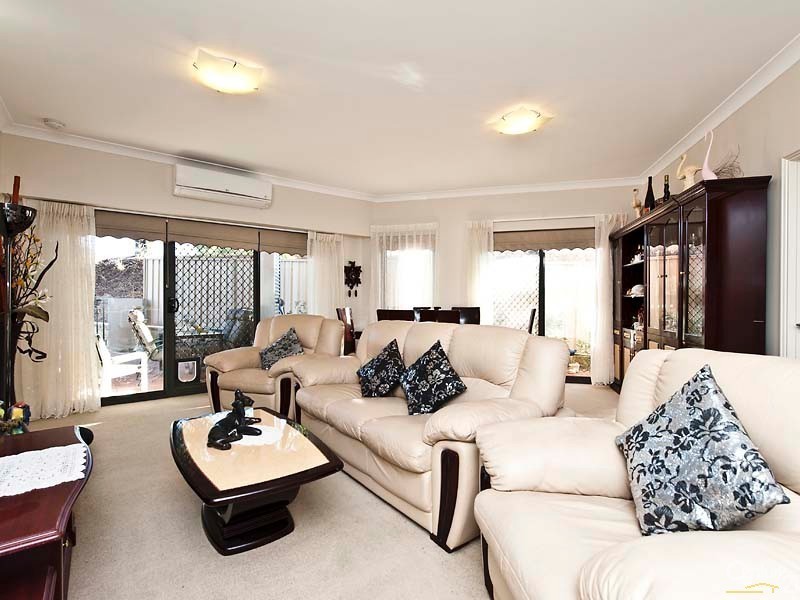 4/2 Molloy Promenade, Joondalup WA 6027