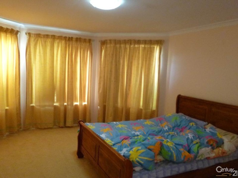 40 Clarafield Meander, Tapping WA 6065