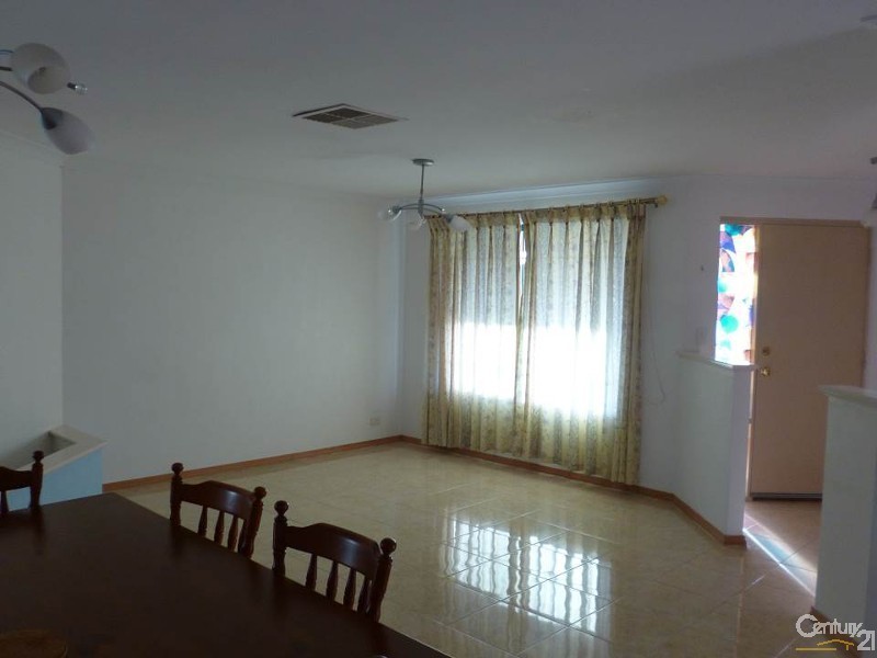 40 Clarafield Meander, Tapping WA 6065