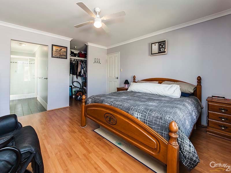 31 Tableland Way, Carramar WA 6031