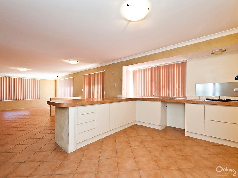 4 Beefwood street, Banksia Grove WA 6031