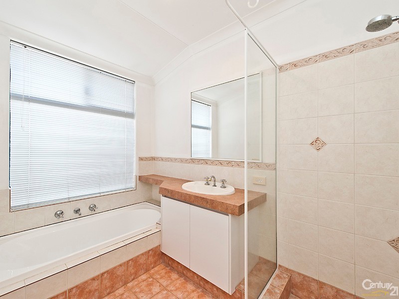 4 Beefwood street, Banksia Grove WA 6031