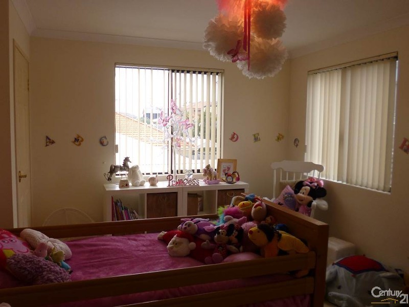 8 Bantry Bend, Mindarie WA 6030