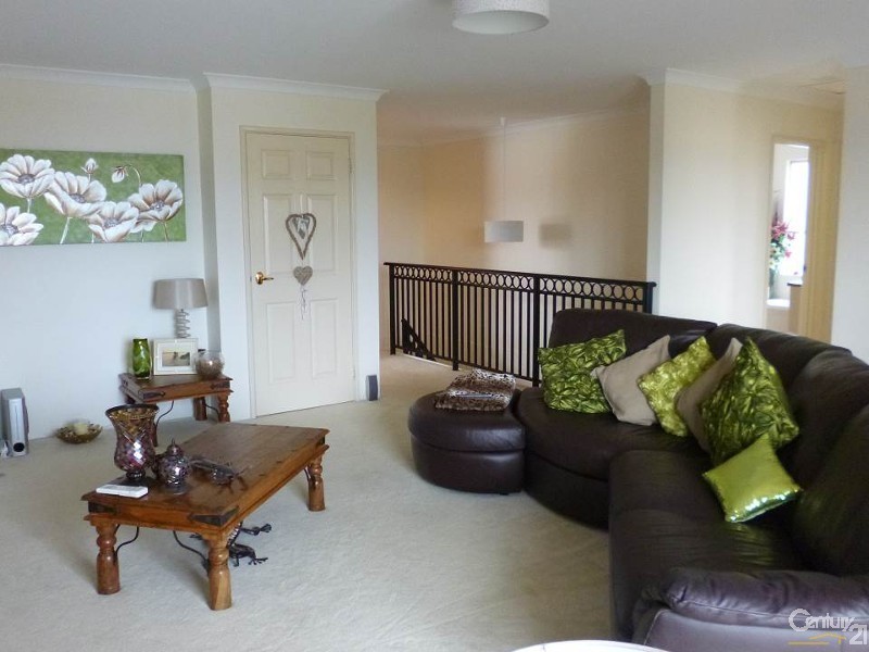 8 Bantry Bend, Mindarie WA 6030