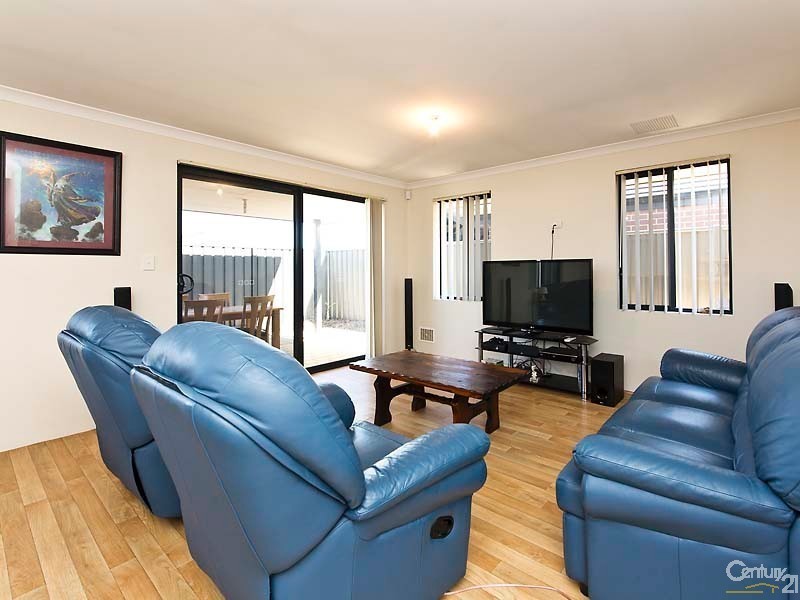 15 Bentham Turn, Banksia Grove WA 6031