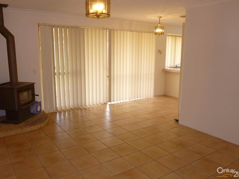 8 Village Walk, Ocean Reef WA 6027