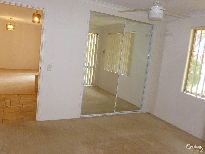 8 Village Walk, Ocean Reef WA 6027