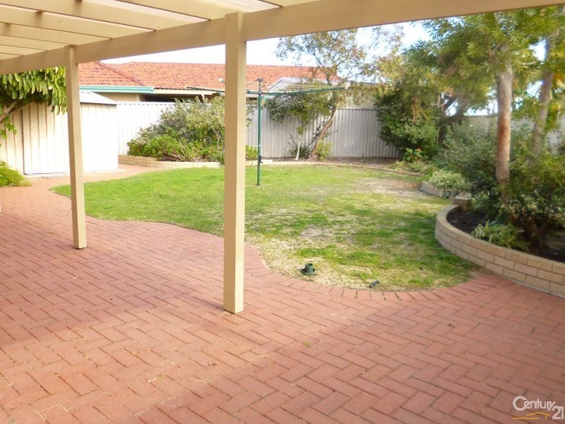 8 Village Walk, Ocean Reef WA 6027