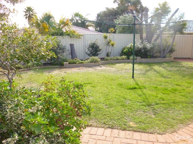 8 Village Walk, Ocean Reef WA 6027