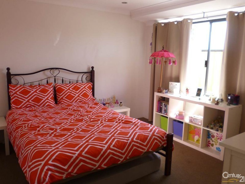 2 Smeaton lane, Carramar WA 6031