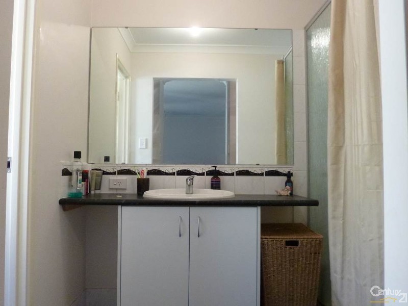 2 Smeaton lane, Carramar WA 6031