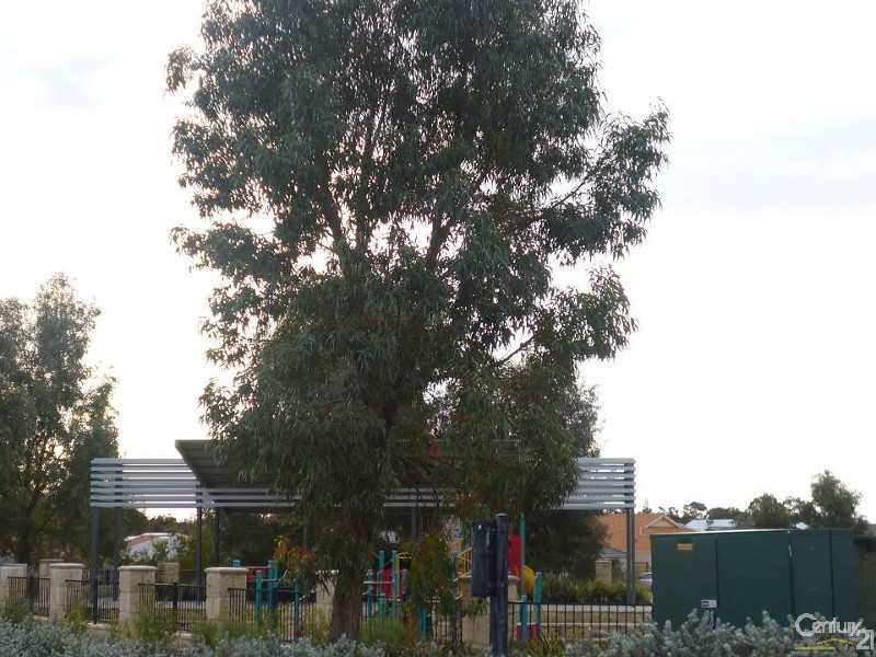 2 Smeaton lane, Carramar WA 6031