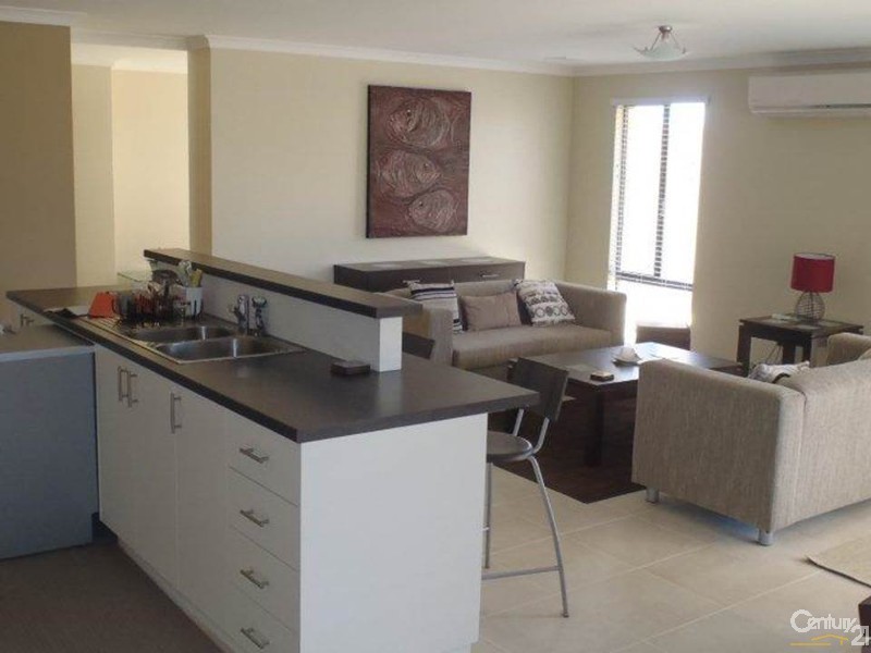 42 Shipmaster Avenue, Alkimos WA 6038