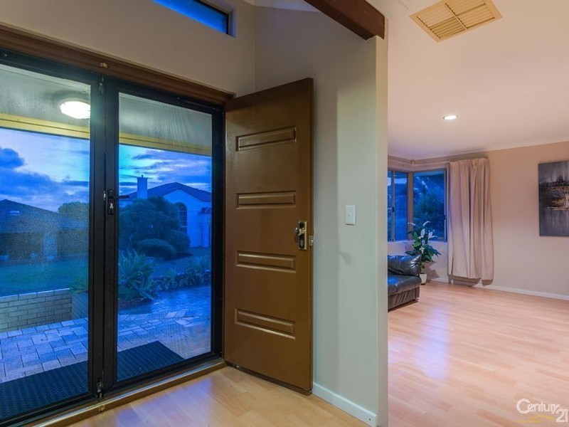 14 Halcyon Place, Ocean Reef WA 6027