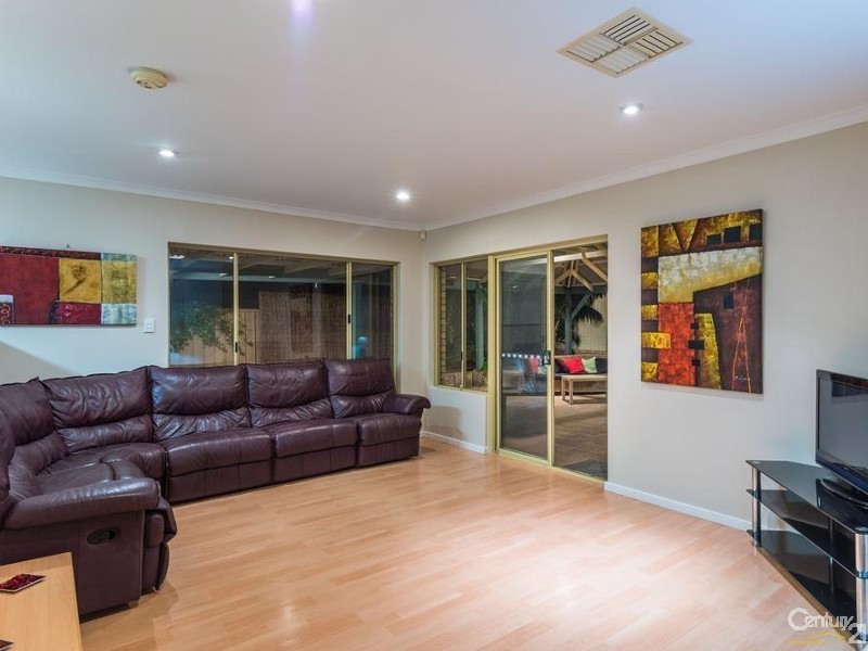 14 Halcyon Place, Ocean Reef WA 6027