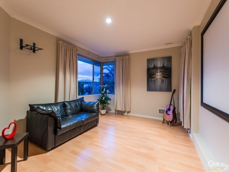 14 Halcyon Place, Ocean Reef WA 6027