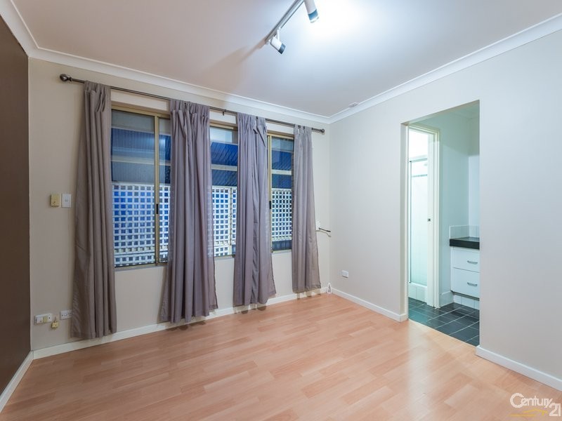 14 Halcyon Place, Ocean Reef WA 6027