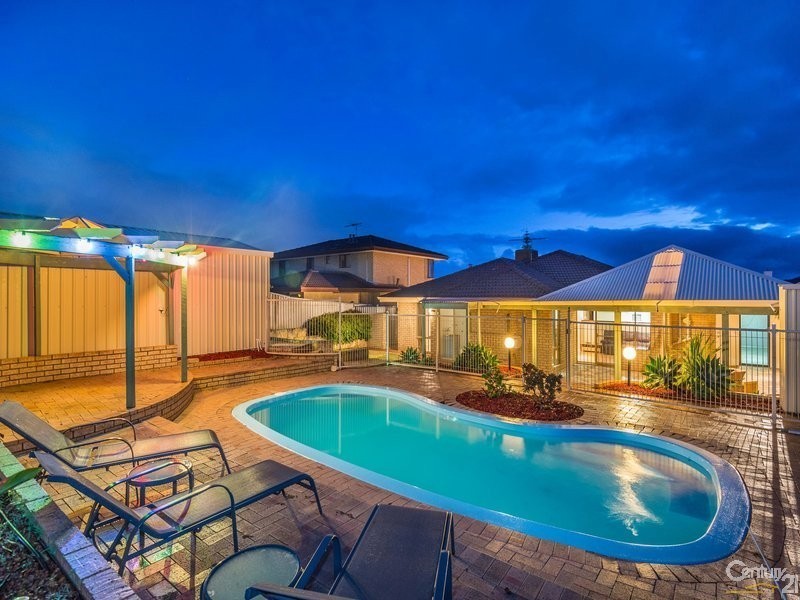 14 Halcyon Place, Ocean Reef WA 6027