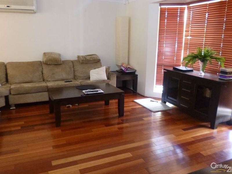 6 Cumberland Way, Beldon WA 6027