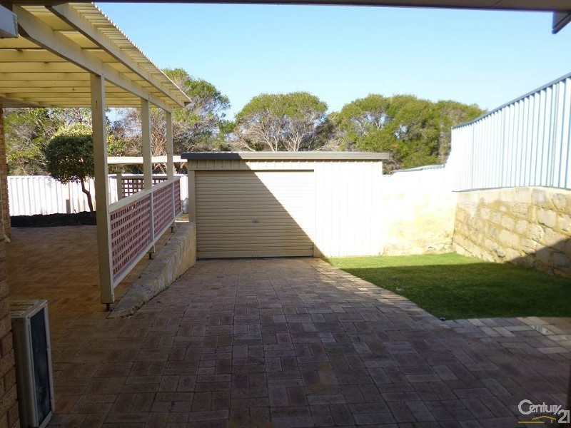 6 Cumberland Way, Beldon WA 6027