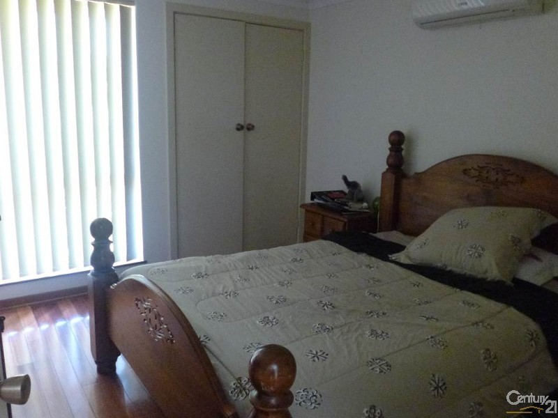 6 Cumberland Way, Beldon WA 6027