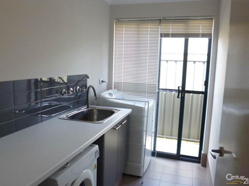 23 Montane Turn, Banksia Grove WA 6031