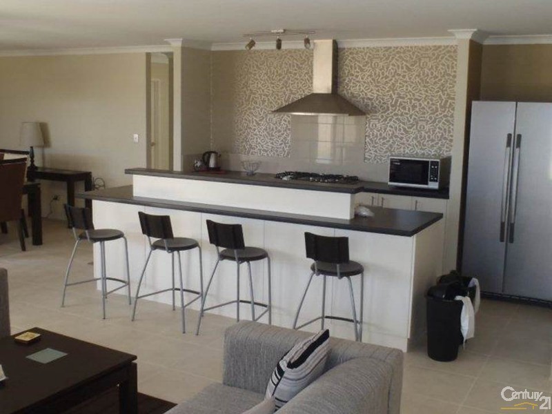 42  Shipmaster Ave, Alkimos WA 6038