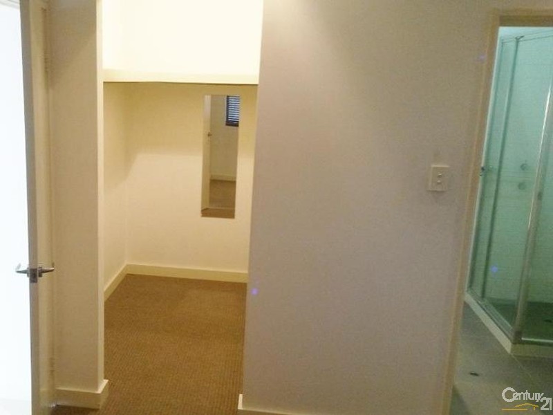 32 Graceland Ave, Landsdale WA 6065