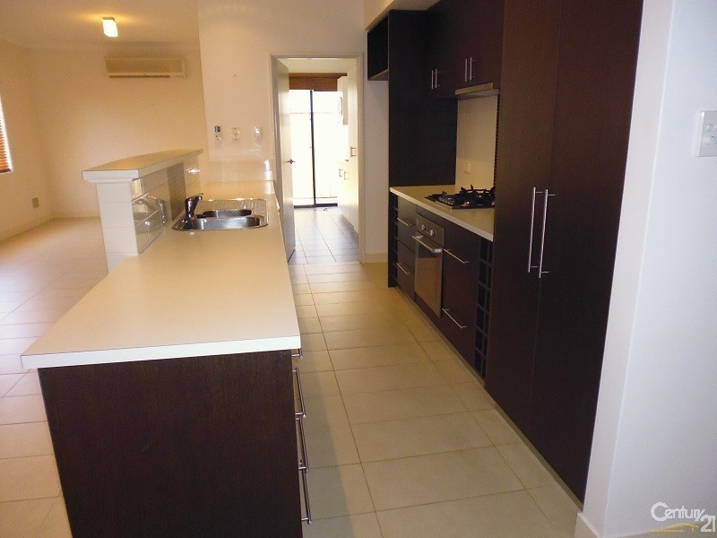 32 Graceland Ave, Landsdale WA 6065