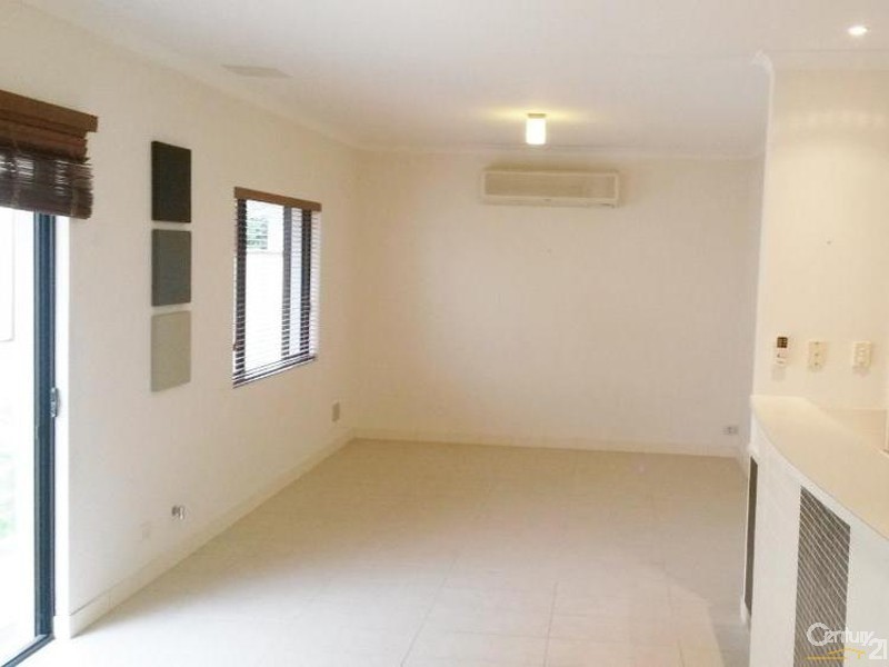 32 Graceland Ave, Landsdale WA 6065