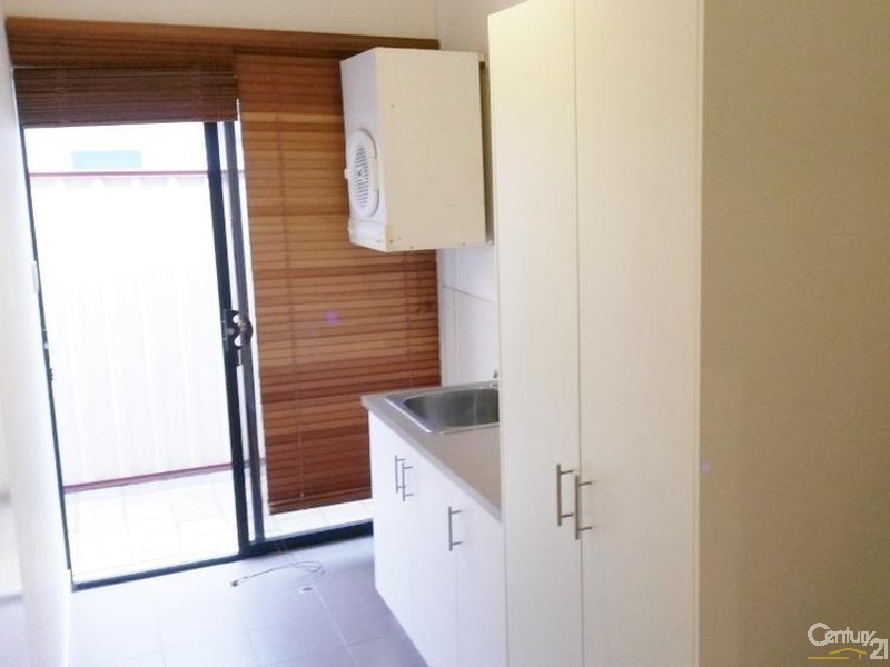 32 Graceland Ave, Landsdale WA 6065