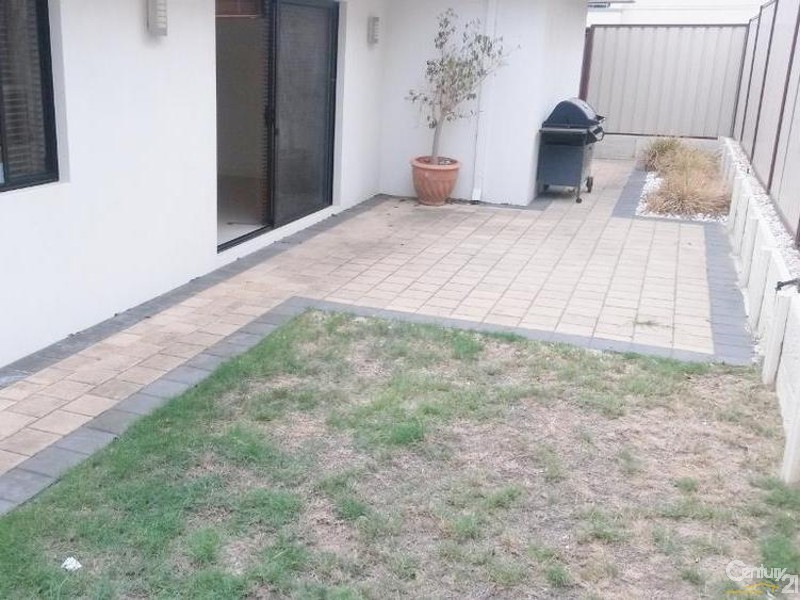 32 Graceland Ave, Landsdale WA 6065