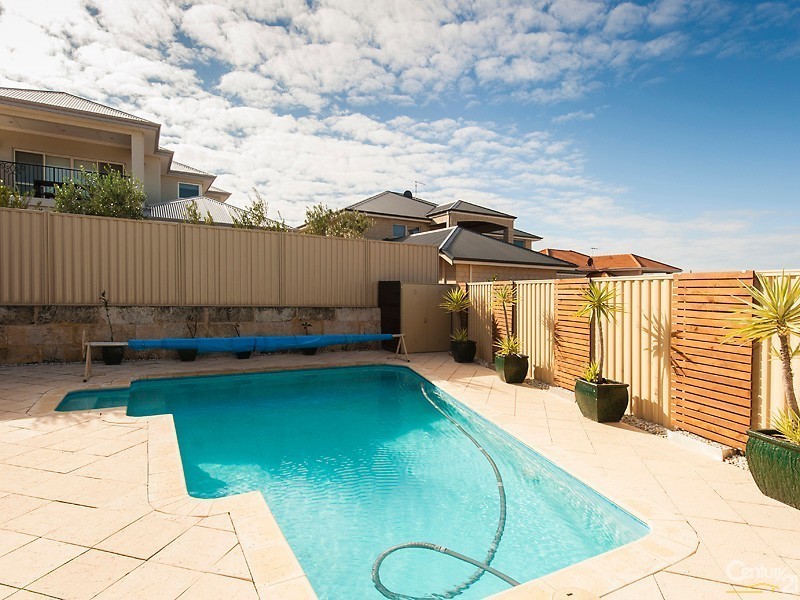 10 Yandi Way, Carramar WA 6031