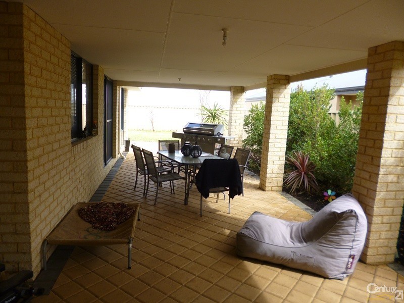 10 Fordwich Street, Butler WA 6036