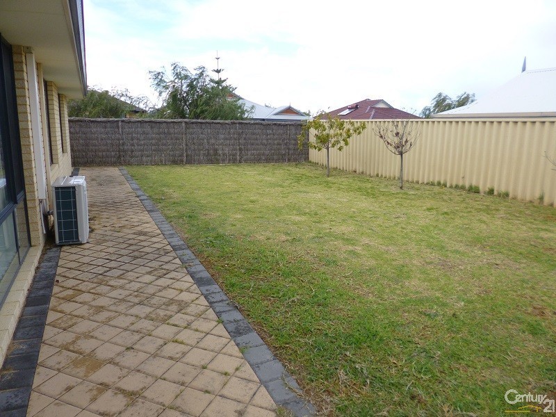 10 Fordwich Street, Butler WA 6036