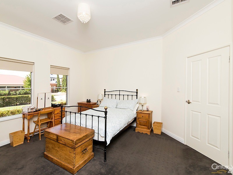 88 Fantail Crescent, Ellenbrook WA 6069