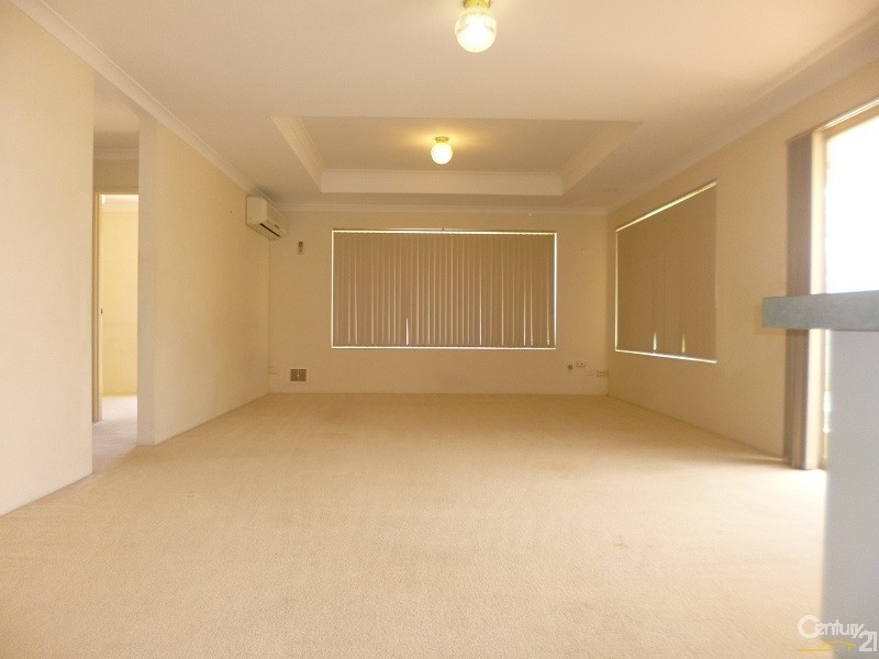 10 Keppoch Court, Kinross WA 6028