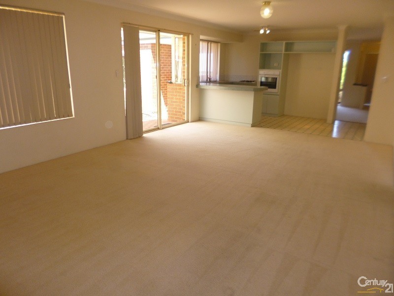 10 Keppoch Court, Kinross WA 6028