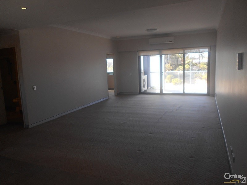 73/6 Walsh Loop, Joondalup WA 6027