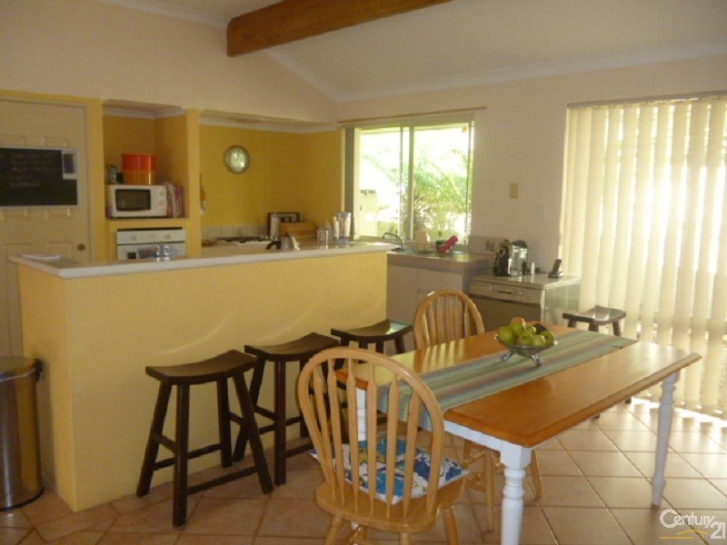 4 Galway Court, Mindarie WA 6030