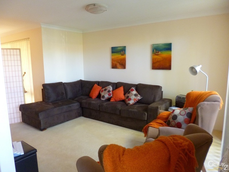 4 Galway Court, Mindarie WA 6030