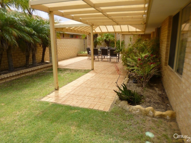 4 Galway Court, Mindarie WA 6030