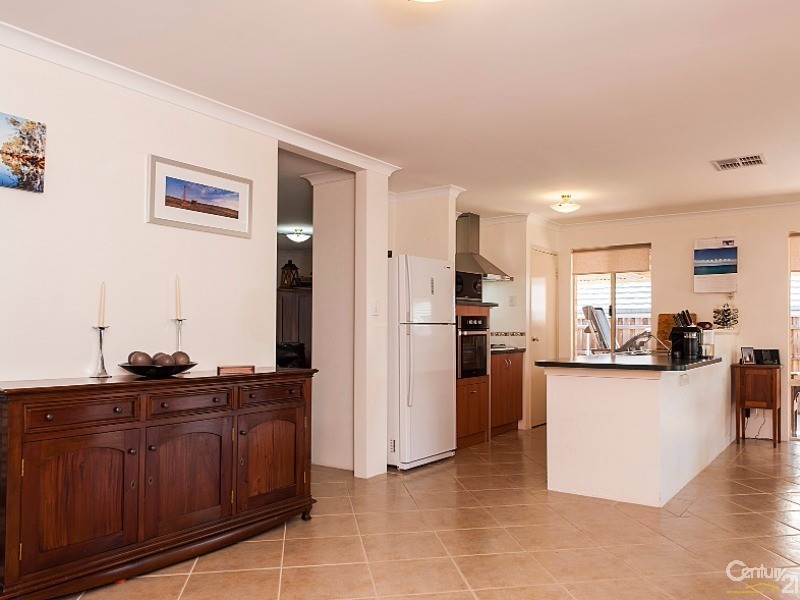 88 Pinegrove Drive, Ellenbrook WA 6069