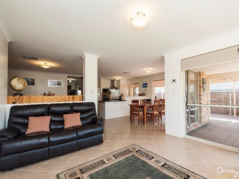 88 Pinegrove Drive, Ellenbrook WA 6069