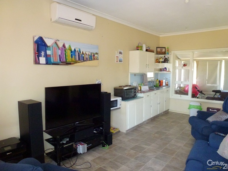 9 Laurel Street, Mullaloo WA 6027