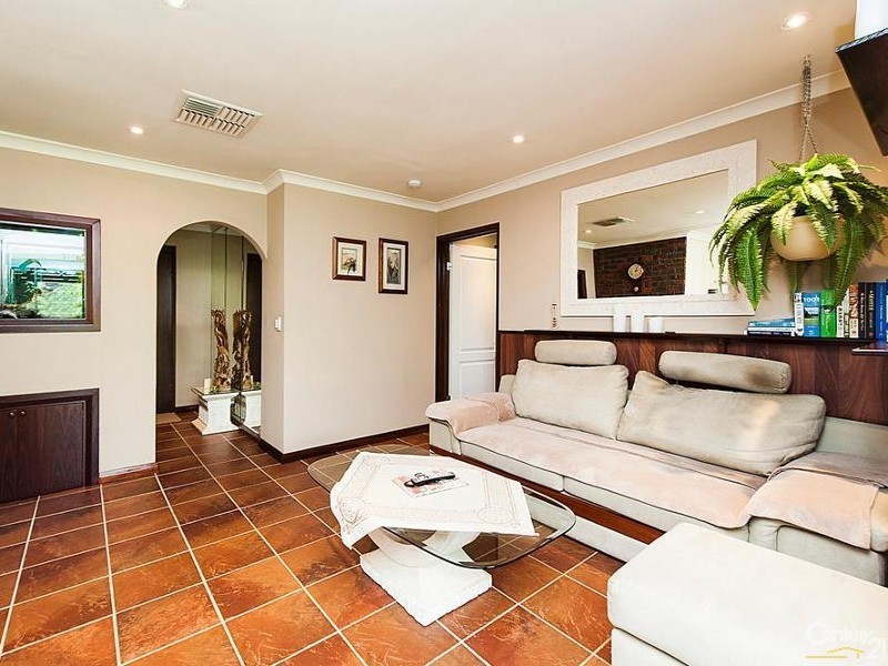 9 Eastwood Way, Hamersley WA 6022