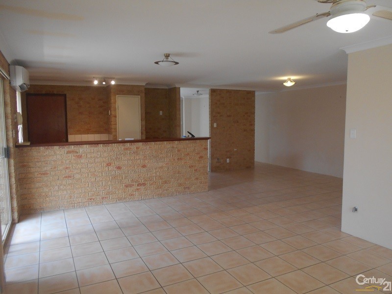 4 Yarra Court, Carramar WA 6031