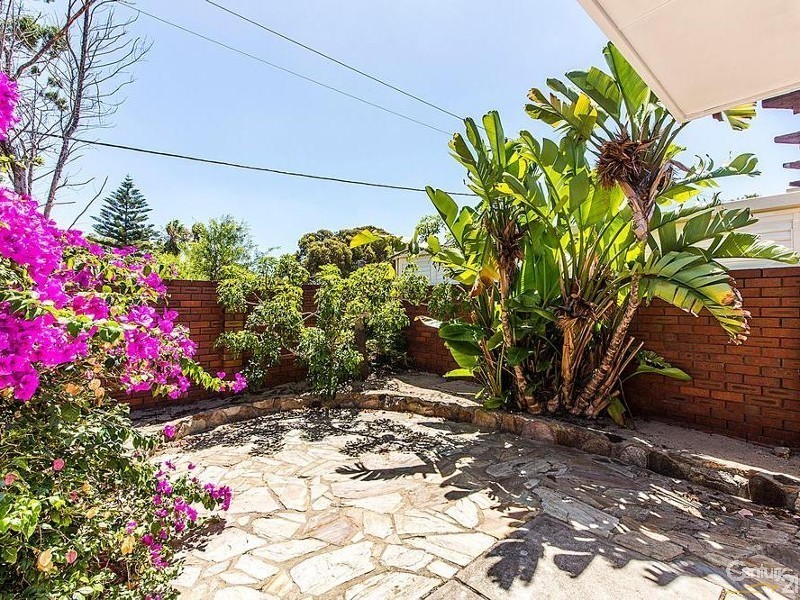 27B Camberwarra Drive, Craigie WA 6025